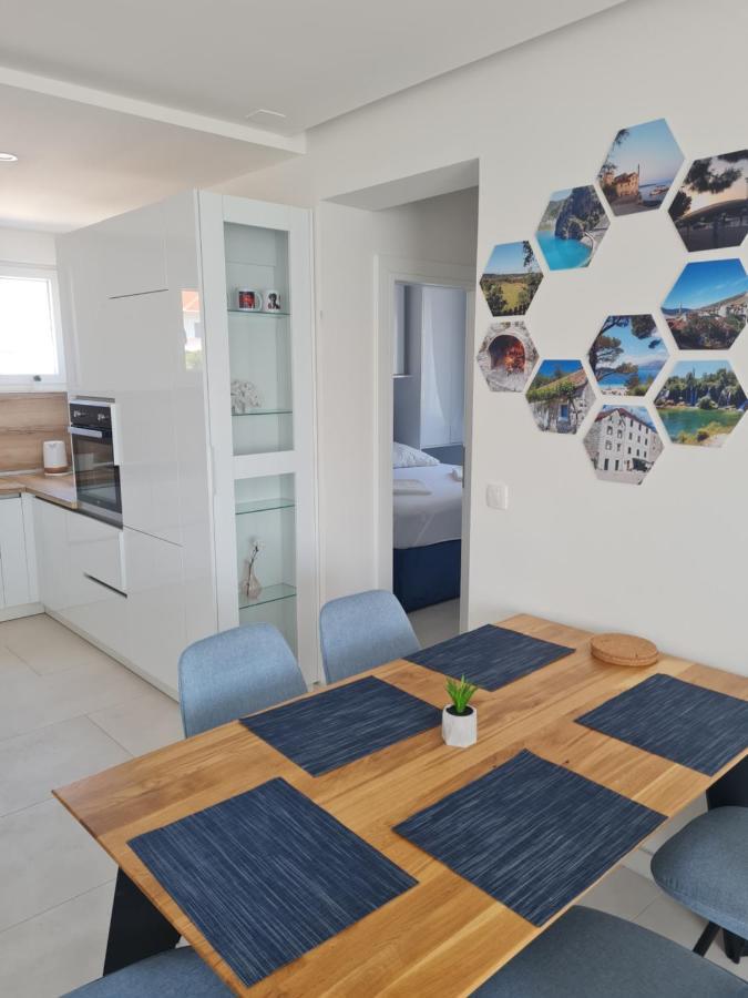 Holiday Apartment Marijana Каштела Екстер'єр фото