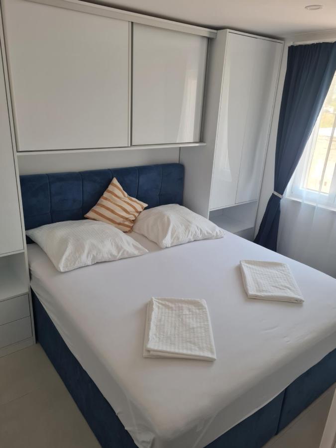 Holiday Apartment Marijana Каштела Екстер'єр фото