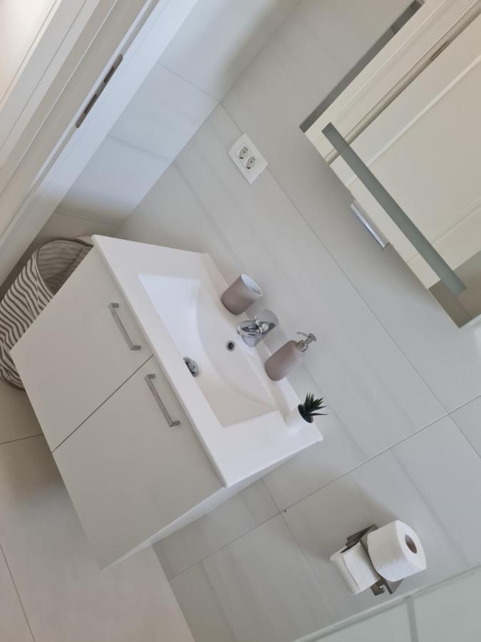 Holiday Apartment Marijana Каштела Екстер'єр фото