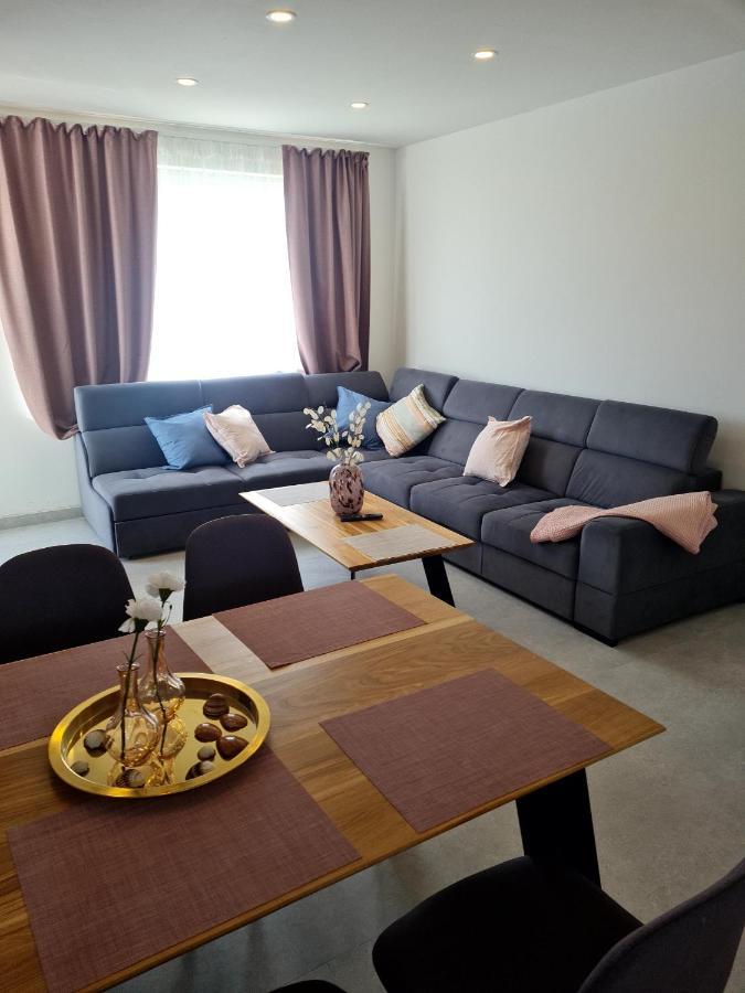 Holiday Apartment Marijana Каштела Екстер'єр фото
