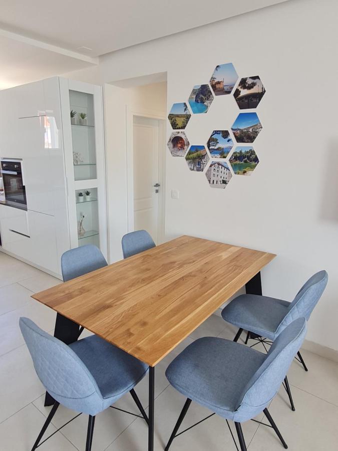 Holiday Apartment Marijana Каштела Екстер'єр фото