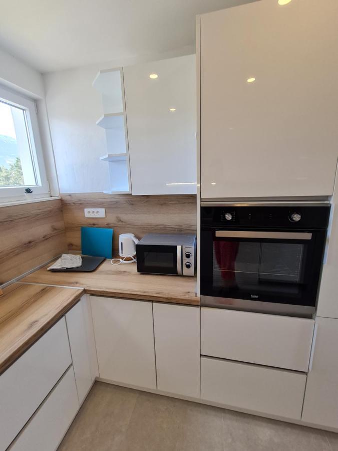 Holiday Apartment Marijana Каштела Екстер'єр фото