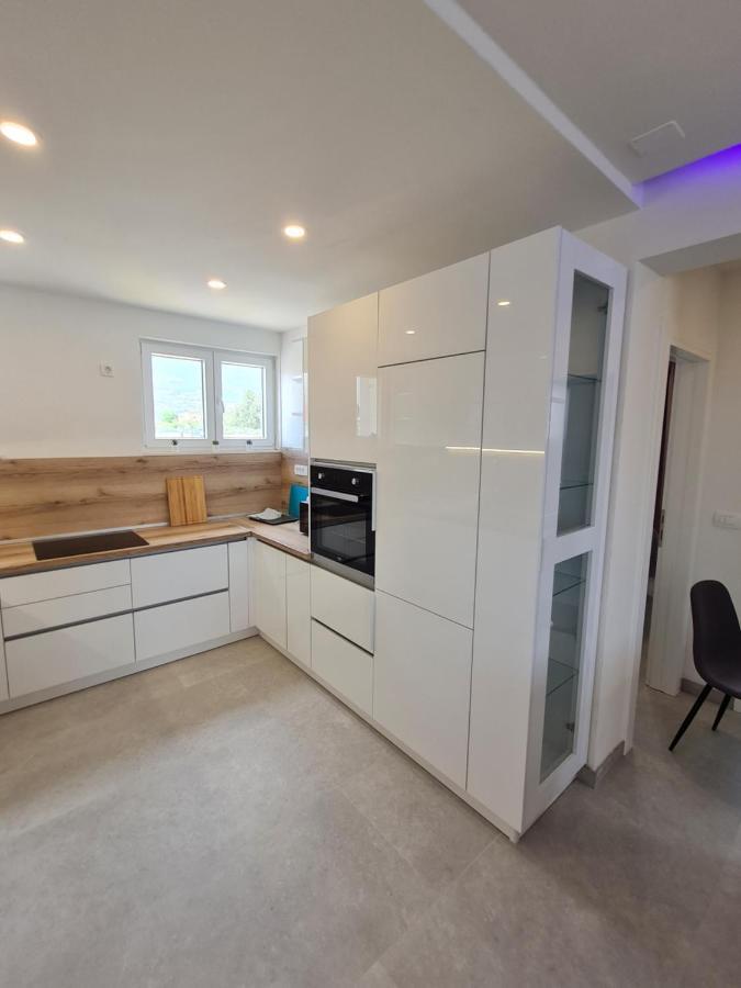 Holiday Apartment Marijana Каштела Екстер'єр фото
