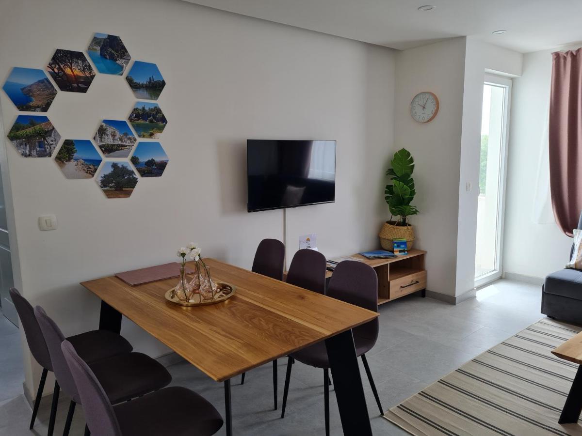 Holiday Apartment Marijana Каштела Екстер'єр фото